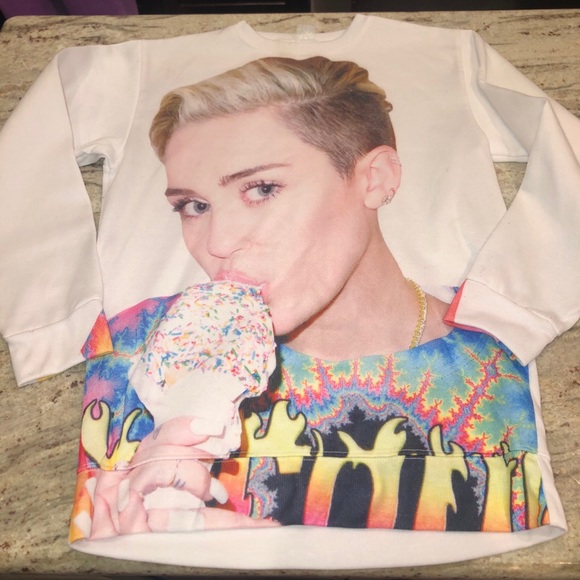 Miley Cyrus & Max Azria Tops - Miley Cyrus BANGERZ tour sweatshirt